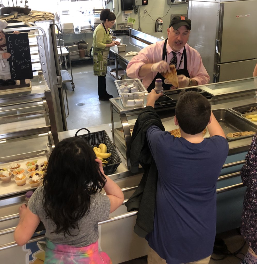 A special Whitin “Thanks” to Superintendent Tiano for helping serve lunch today!  We enjoyed having you here with us!
#lunchtime
#whatisforlunch?
#whereisthesloppyjoes?
@leanne_demarco 
@DrFrankTiano