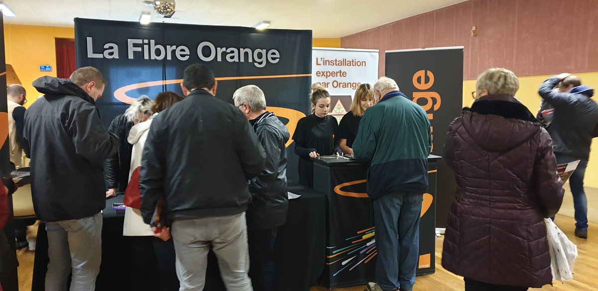 LeclercBrigitt2's tweet photo. Aujourd'hui à Songy 1ère réunion sur l'arrivée de la #fibre  et déjà beaucoup de personnes intéressées https://t.co/nhPhM1niaZ