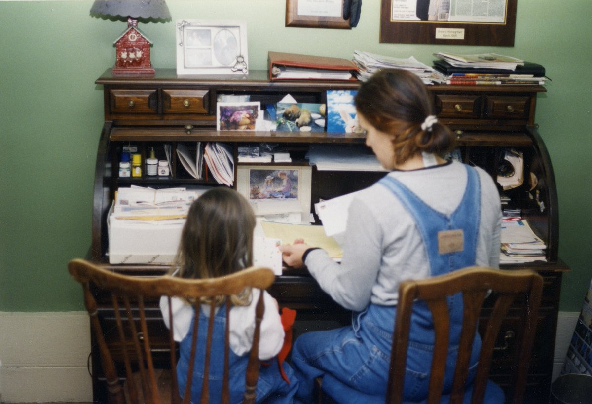 Fun #TBT fact: When Annie's first started (in 1989!), Annie put her home phone number on the back of each & every box of mac & cheese. 🤗