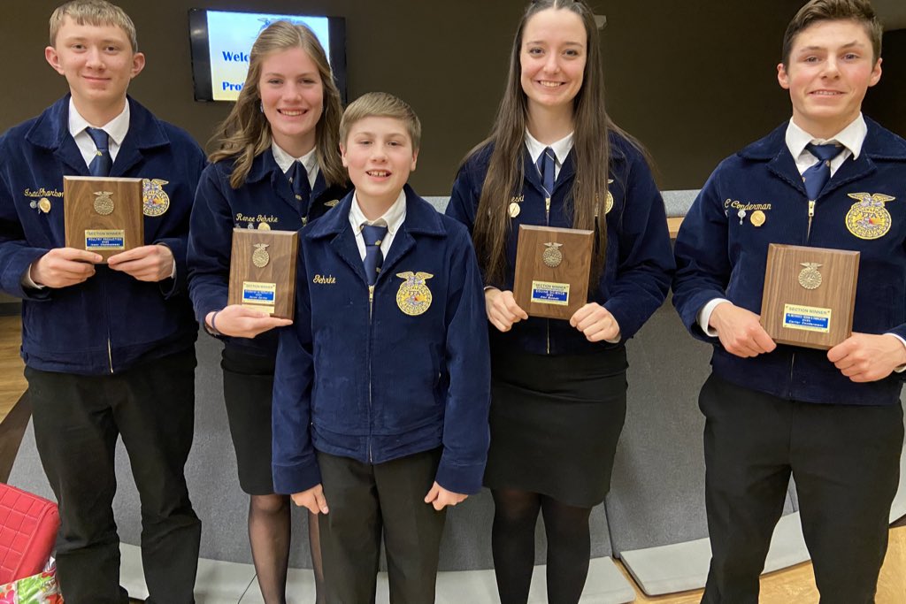 FfaByron's tweet photo. Congrats to those that participated at district proficiency’s last night!
Alex Buseski - Equine Entrepreneurship 
Issac Charbonneau - Poultry 
Carter Conderman - Ag Mechanics Design &amp; Fabrication
Moving onto state:
Renee Gehrke - Diversified Ag
Bruce Gehrke -Discovery Star Farmer https://t.co/iU0U1MNCgx