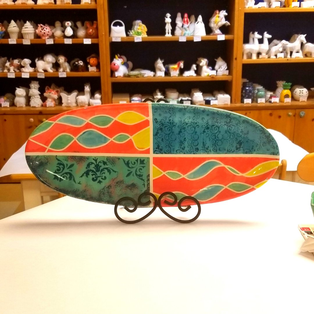 CMMDenville's tweet image. There are so many different tips and techniques to add flair to your piece! Our talented staff are on hand to help realize your vision! #stamping #sponging #maskingtape #lace #platter #ceramics #colormemine #colormeminedenville