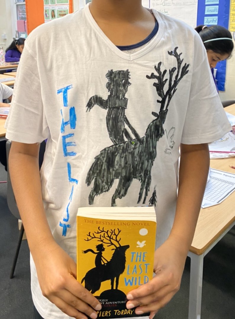 ChalfontEact's tweet photo. Blown away by the creativity of our world book day T-shirts 🎨🙌 https://t.co/g4TbmWnWEL