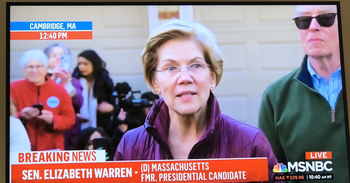 QuakerNana's tweet photo. “I will not be running for President in 2020.” #Warren 💔
She did not endorse a candidate at this time. 
Oh we are so lucky to have her in the Senate. 
She was asked about Gender—“I will have a lot more to say about that sometime.”
#WarrenWeLoveYou
#WarrenRocks
#ElizabethWarren https://t.co/v0rhvr9pJv
