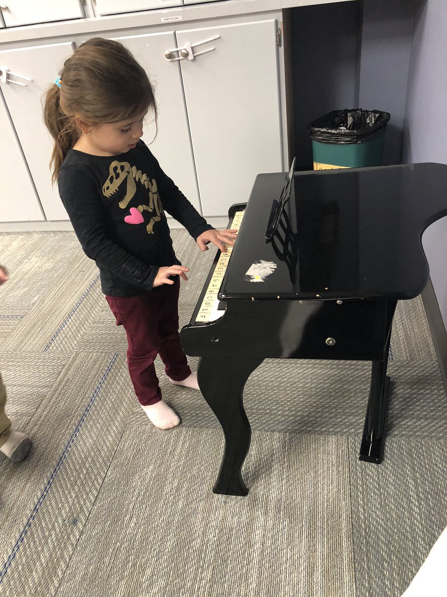 Kim Holbrook tweet media