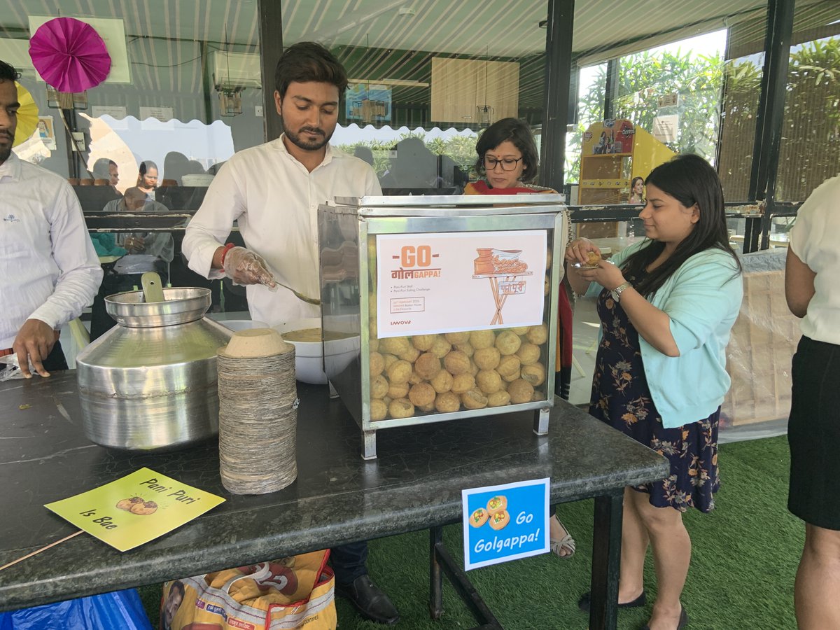 innov8cowork's tweet photo. For all the pani puri lovers, we organised a stall in our Innov8 Boston House & Vikhroli campuses and to make the evening spicier, there was a pani puri eating competition amongst our co-workers.🥳
#Innov8Coworking #LifeAtInnov8 #RevolutioniseWork #OfficeGoals https://t.co/mzB0zwAExK
