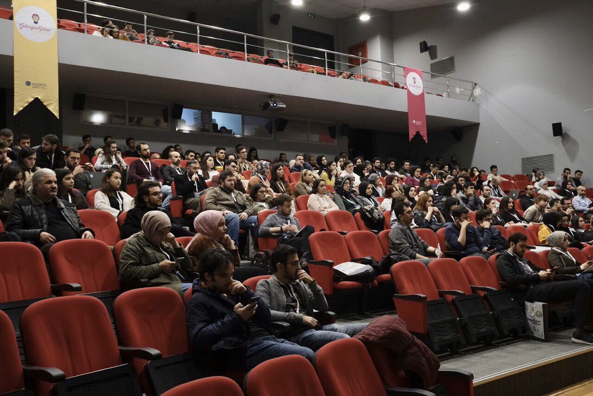 Geleceğin Bilimi tarafından düzenlenen Büyük Veri Zirvesine hayal ortağı olarak katıldık ve katkı sağladık. Zirve boyunca standımıza gösterilen yoğun ilgiden dolayı tüm katılımcılara, zirvenin tüm paydaşlarına ve emektarlarına katkılarından dolayı teşekkür ederiz
