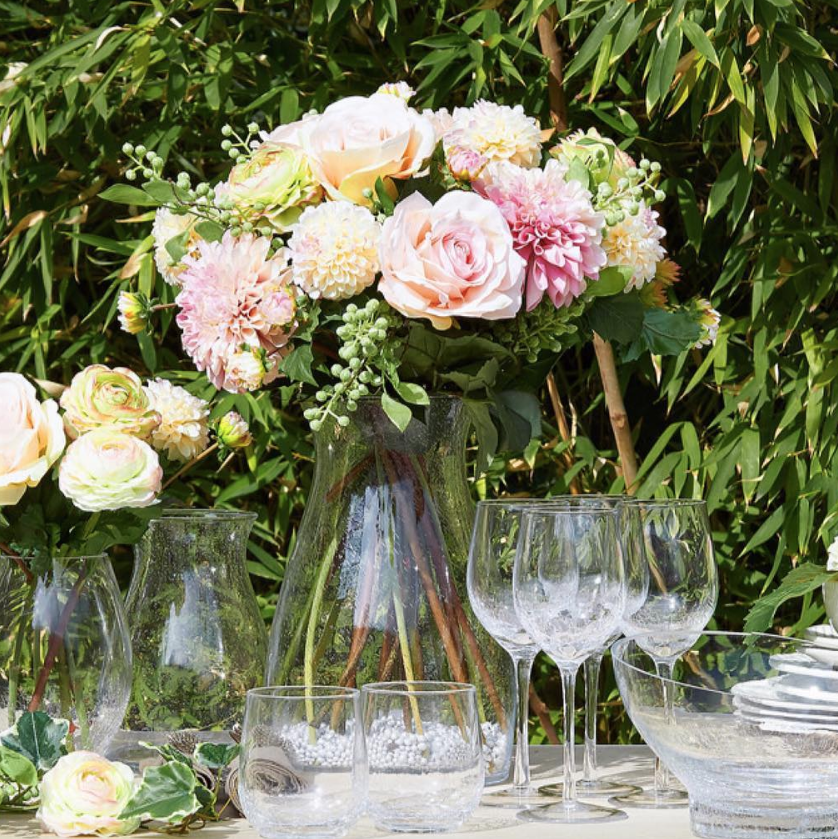 Pavilion_Design's tweet photo. These sunny spells are making us excited for Spring! New single stem faux flowers and arrangements now in stock.
📸 SIA Home Decor
https://t.co/kpYtNdoZ5N https://t.co/iLtydYgDBE