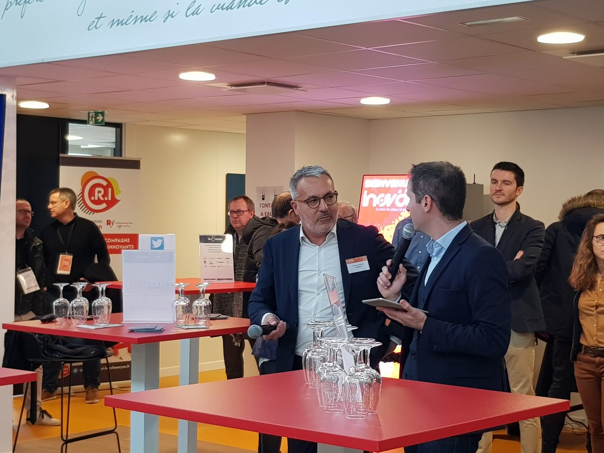 imagesreseaux's tweet photo. Ravis de cette journée @Inovdia aujourd'hui chez #Cougnaud à #Mouilleron en #vendée @paysdelaloire avec entre autres nos adhérents @PIRO_CIE sur stand #batiprint3D et @Gustav_by_C. Le rôle des clusters et des #pôlesdecompétitivité était à l'honneur ce midi👍 @Polemc2 @atlanpole https://t.co/KDYNFBPKbq