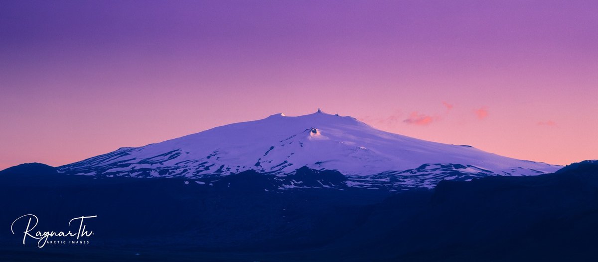 Purple sunrise behind Snæfellsjökull. #lookingforadventure #iceland #perlan #nature