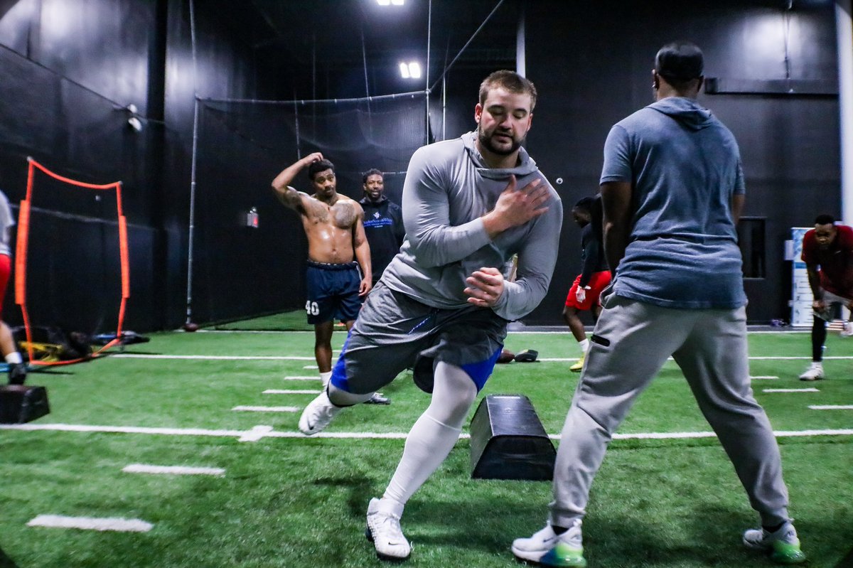 E1iteSportsAca's tweet photo. NFL Off SZN! 🏈💰
@dj_BluMajik | @joeyivie |@MilesPate_ 
@isaac_nauta | @Bud_Dupree https://t.co/eGbuw3mb5G
