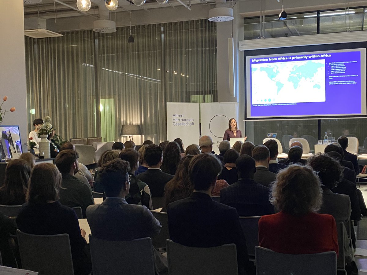 _DASonline's tweet photo. “How does #migration become a win-win for #Africa and #Germany?”, discuss @KarambaDiaby, @MaureenAAchieng, Camilla #Rocca, Dr. Mark #Speich & @MarziaRango, organized by @gpi_germany @AHG_Berlin & @UNmigration in Berlin tonight. Thanks for this evidence-based debate #GPI_migration https://t.co/6eX1iK7vbO