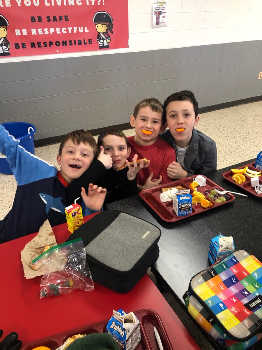 PCSD_SS's tweet photo. Orange you glad to see us?🍊🍊#raiderstrong #funatlunch https://t.co/QNmq2l862f
