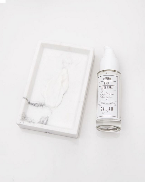 Glamtownshop's tweet photo. El contorno de ojos revitalizador de Salad Code aporta firmeza, luz y suavidad alrededor de tus ojos. Contiene aloe vera, elastina, Kale y pepino que minimizan la apariencia de ojeras, calman e iluminan esta zona tan sensible del rostro. https://t.co/iGRNfWz7OX