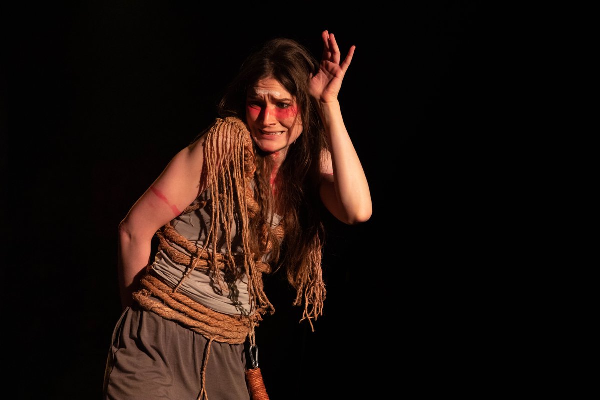 JoyousGardCo's tweet photo. A warm reception for the first night of @SnatchbackCo's #HeroineThePlay @VAULTFestival, thank you to everyone who came.  Check out these awesome show pics courtesy of @aliwrightphoto https://t.co/HDYAcMKcQG