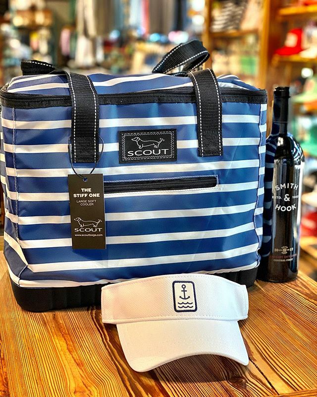 boatersrepublic's tweet image. Get your wife a Stiff One for her next special occasion! #itsabag #boating #boatersrepublic #scoutbags #coolerbag #youcantmakethisstuffup #stpete @scoutbags instagram.com/p/B9XDI9MJE9J/