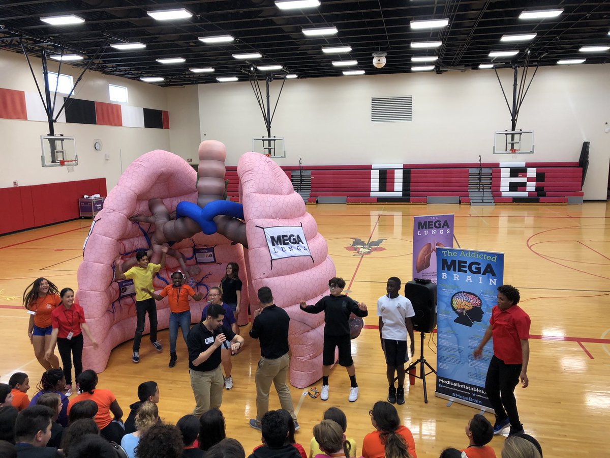 flkeysstem's tweet image. Thank you @MEGAInflatables for a great day at Horace O’Bryant School! What a fun and engaging way to learn about the dangers of vaping.