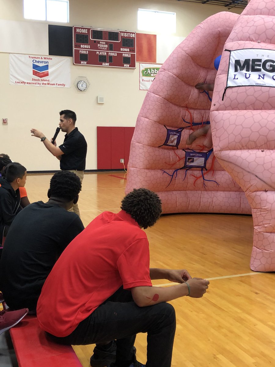 flkeysstem's tweet image. Thank you @MEGAInflatables for a great day at Horace O’Bryant School! What a fun and engaging way to learn about the dangers of vaping.