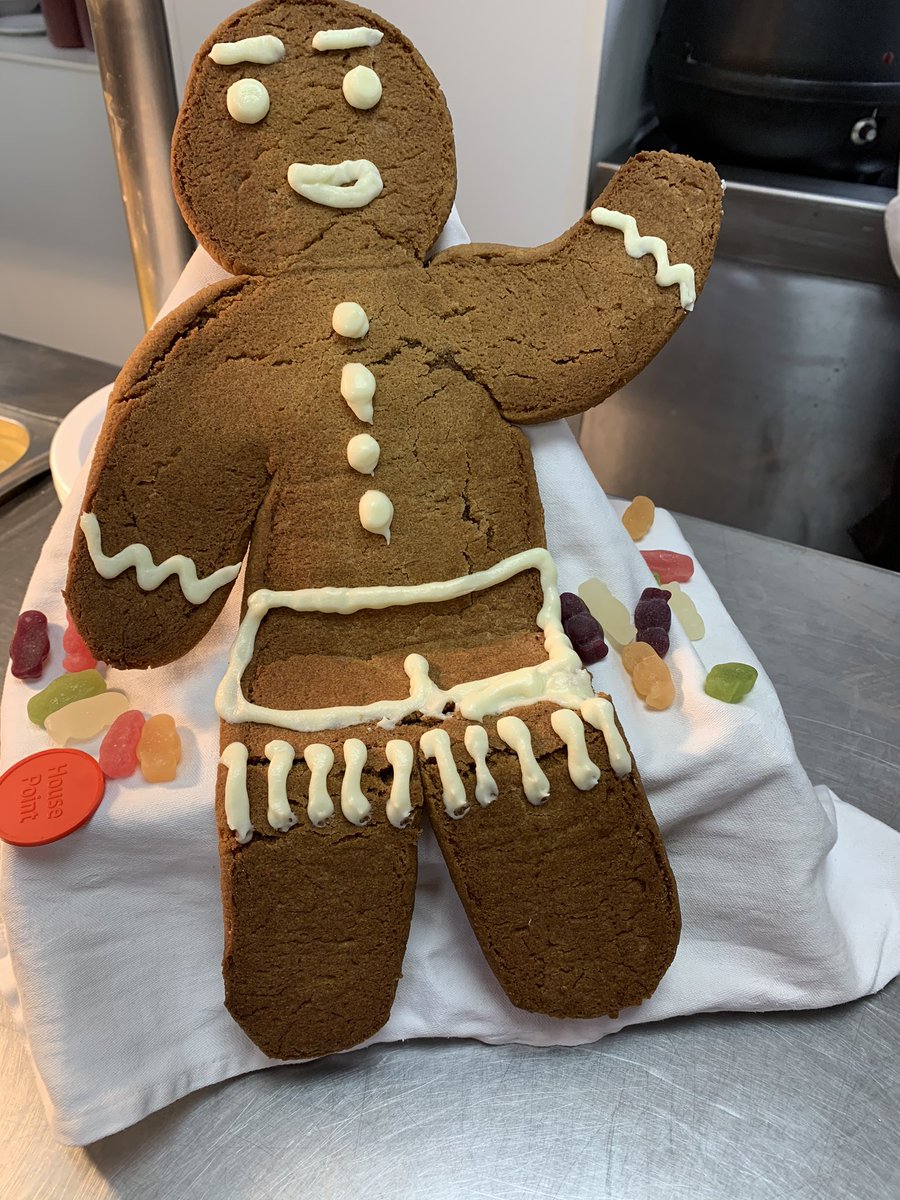 TedChef's tweet photo. A couple of pics from today’s World Book Day today at #standrewsprep @JamesmaynardHH @MarkAtk11580716 @MarkGreenfiel12 @HolroydHowe https://t.co/vBTcxK8DRY