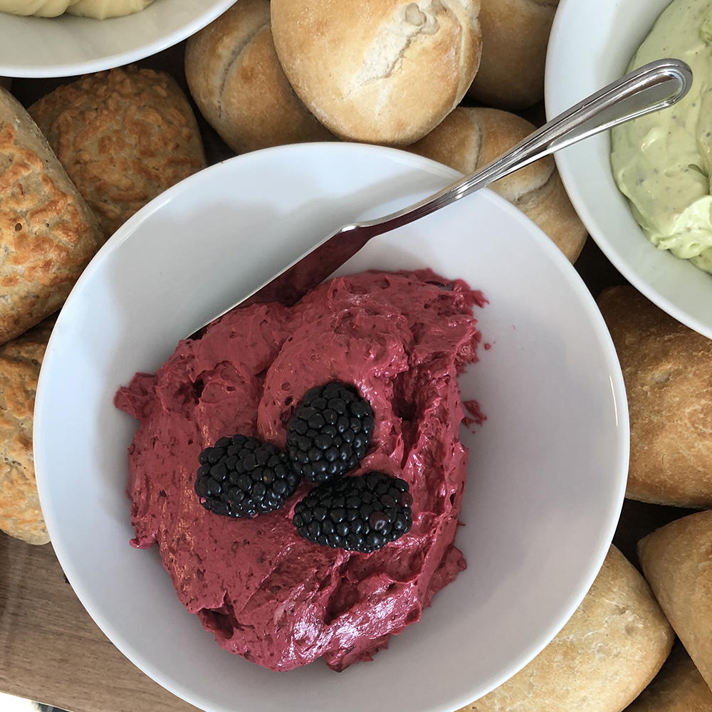 abritincatering's tweet photo. Introducing our NEW Bread and Gourmet Butter Package! For a single price, your guests can indulge in four choices of gourmet butters and five varieties of bread, including Blackberry, Rosemary Garlic, Asiago, Ciabatta and many more! Contact us! https://t.co/4pfkfR0TFL