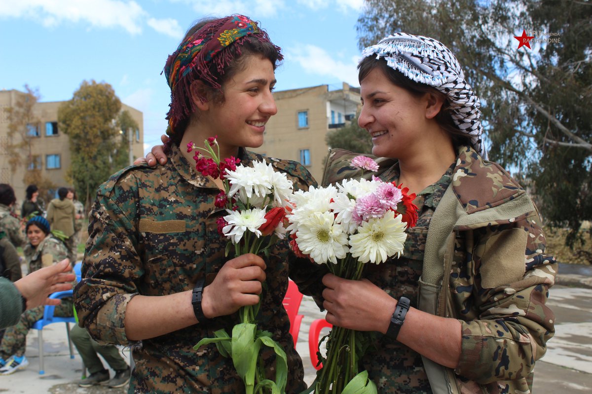 YPJDefense's tweet photo. With their high friendship spirit they embraces the life and the revolutionary struggle it is not the smile parting their faces and not eye shine that hide in it’s pupil’s that’s the meaning and the secret of the free life .
Navenda Ragihandina #YPJ https://t.co/CjN4Oo3Yf9