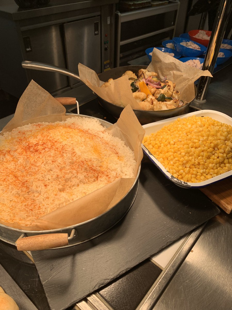 ChefBlakemore's tweet photo. Curry day is always a big hit at @HabAbrahamDarby with the pupils &amp; staff! #SchoolDinners @shellymully89 @ZoeScheepers @ServestFoodCo 👨‍🍳 🍛 https://t.co/SGCYgUm2UI