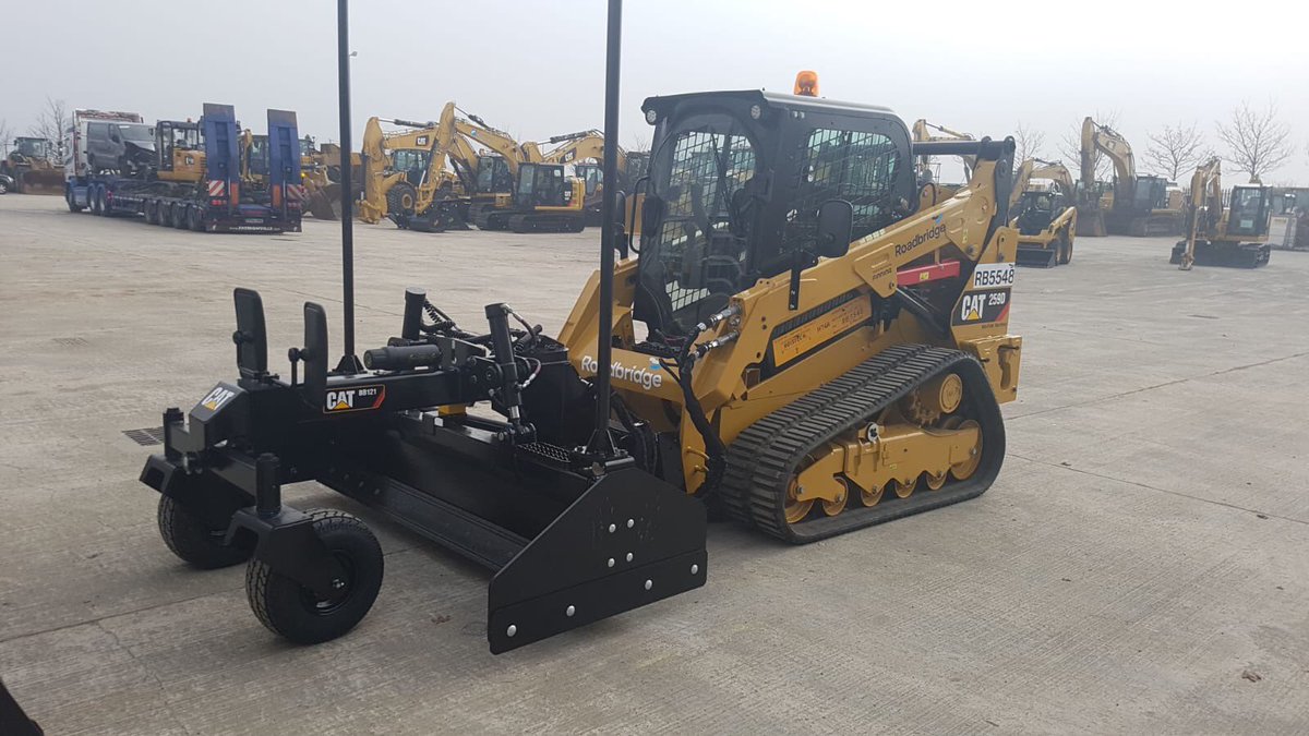 daveefinningcat's tweet photo. Impressive Mtl and box blade including Trimble gps system ready to deliver. https://t.co/2qydFjCz1m
