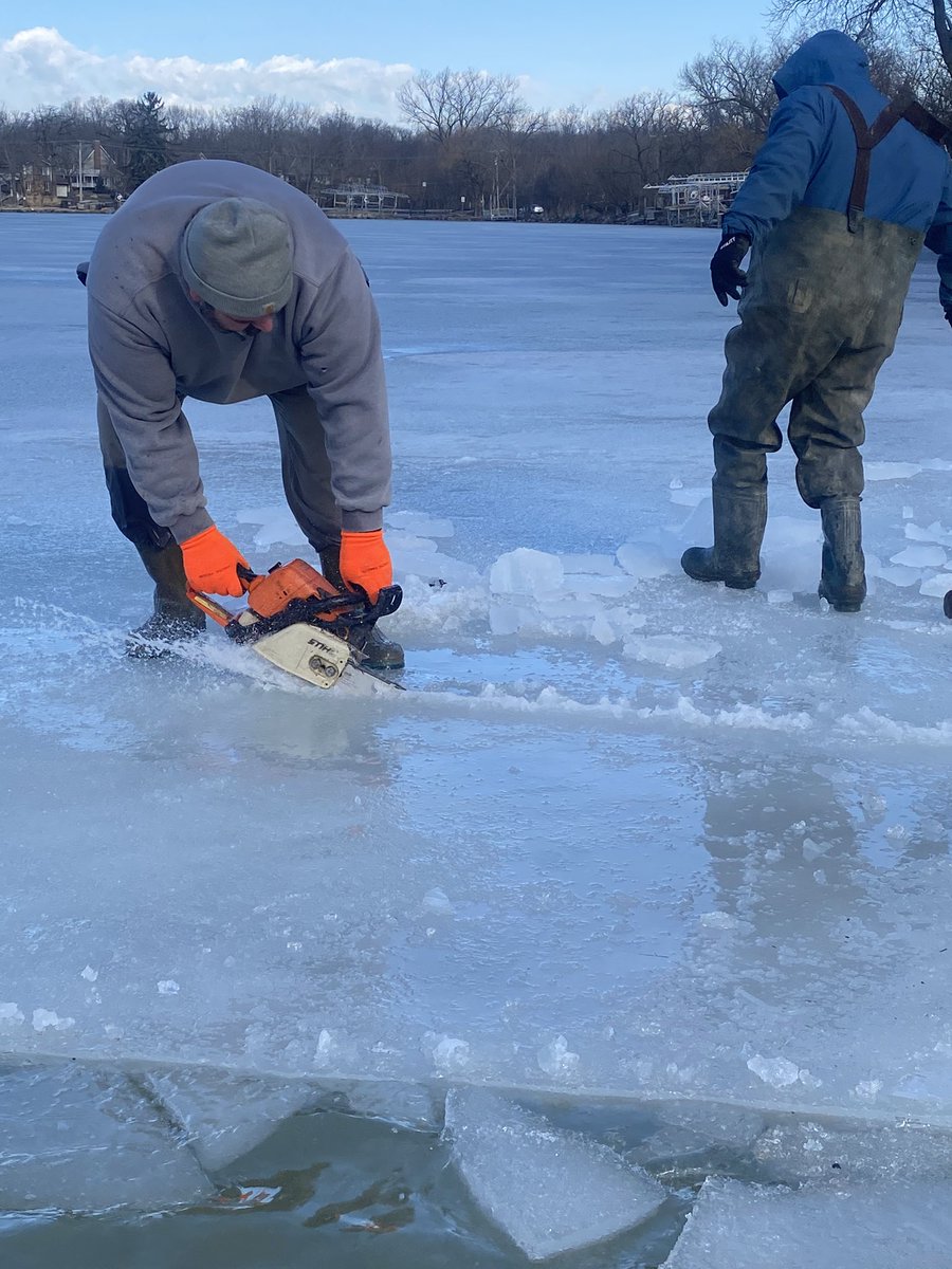 PurplePlunge's tweet photo. Ice clearing is underway!!!  https://t.co/z4rUj2ot07 https://t.co/tqUb8AVj7I