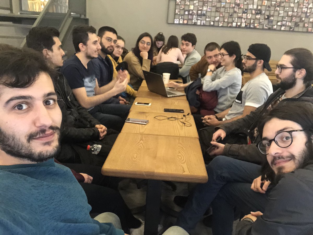 Okulumuz öğrencilerinden <a href="/afozbek_/">Abdullah Furkan Özbek ⚛ 🖖</a> ile birlikte Coffetalks etkinliğimizi gerçekleştirdik. UX Erişilebilirlik konusu üzerinde konuştuğumuz buluşma oldukça aydınlatıcı oldu. Bizlere katıldığı için kendisine teşekkür ediyoruz. 

Bir dahaki etkinliğimizde görüşmek üzere😊