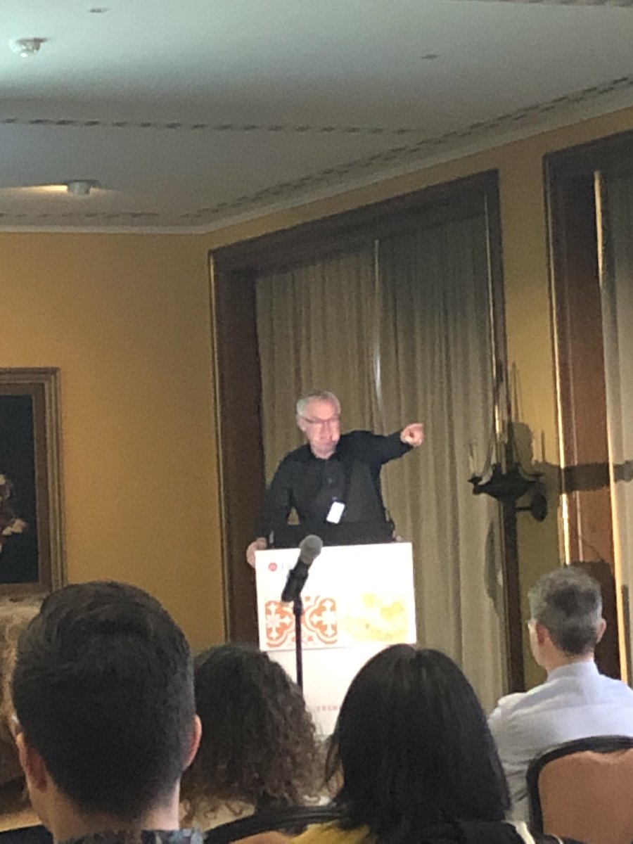 #LSC2020 kicking off with Like O’Neill talking about metabolic reprogramming <a href="/EuroRespSoc/">ERS</a>