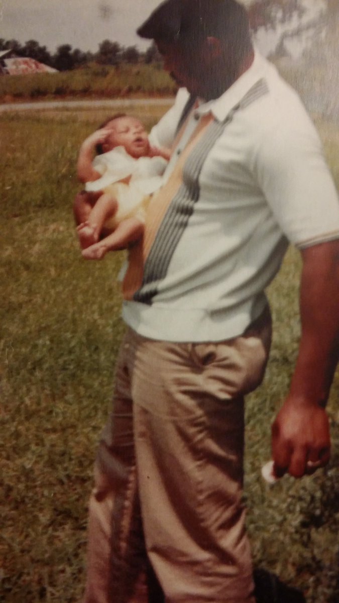 mm_chism's tweet photo. #ncng2020 #familyphotosusa https://t.co/J9iSaXMh80
