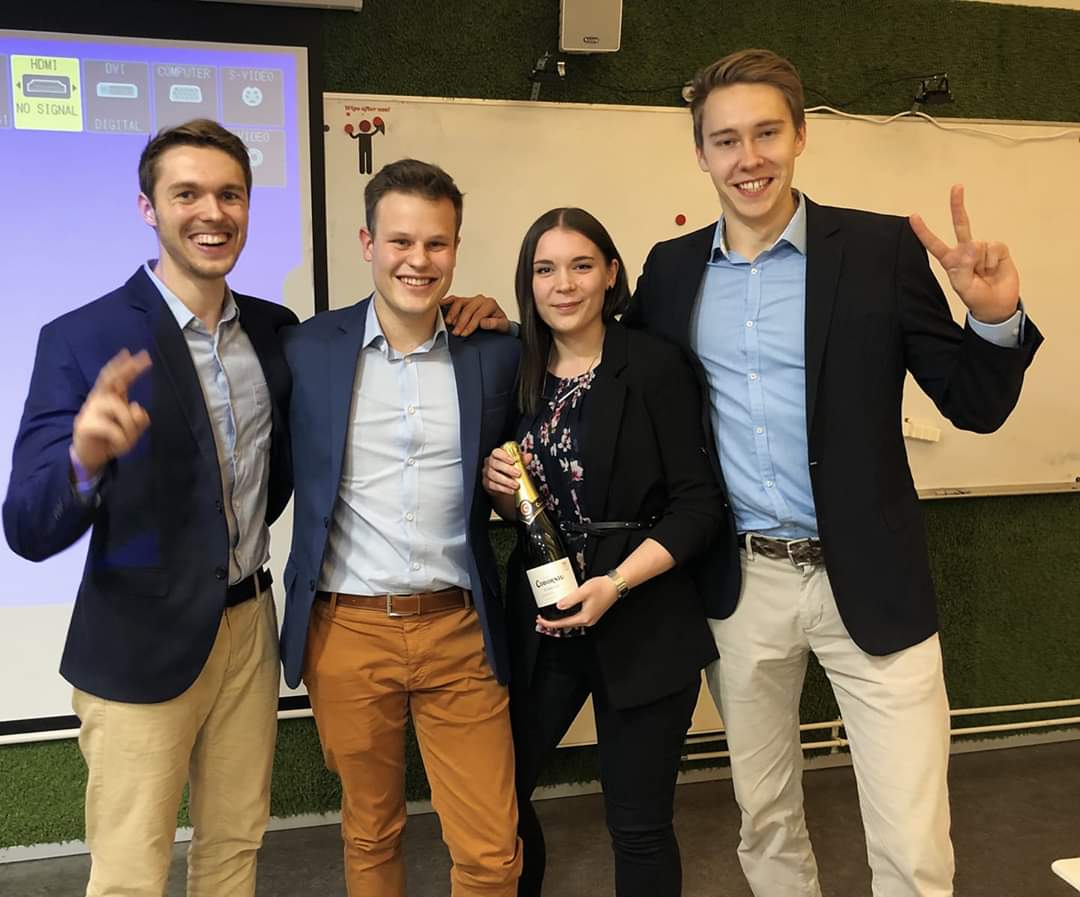 TiinaAhva's tweet photo. Oooo! 😍 Meidän tiimi lähtee Portugaliin kisaamaan TIMES-strategiakilpailun finaalissa nyt maaliskuussa! 🍾🎉 Huikeita hommia - semifinaalin tulos oli Euroopan toisiksi paras 38:sta, nyt tähdätään ykköseksi Minhon finaalissa! #tutajuttuja #aalto #TIMES2020 #ESTIEM https://t.co/bHrkNEXetj
