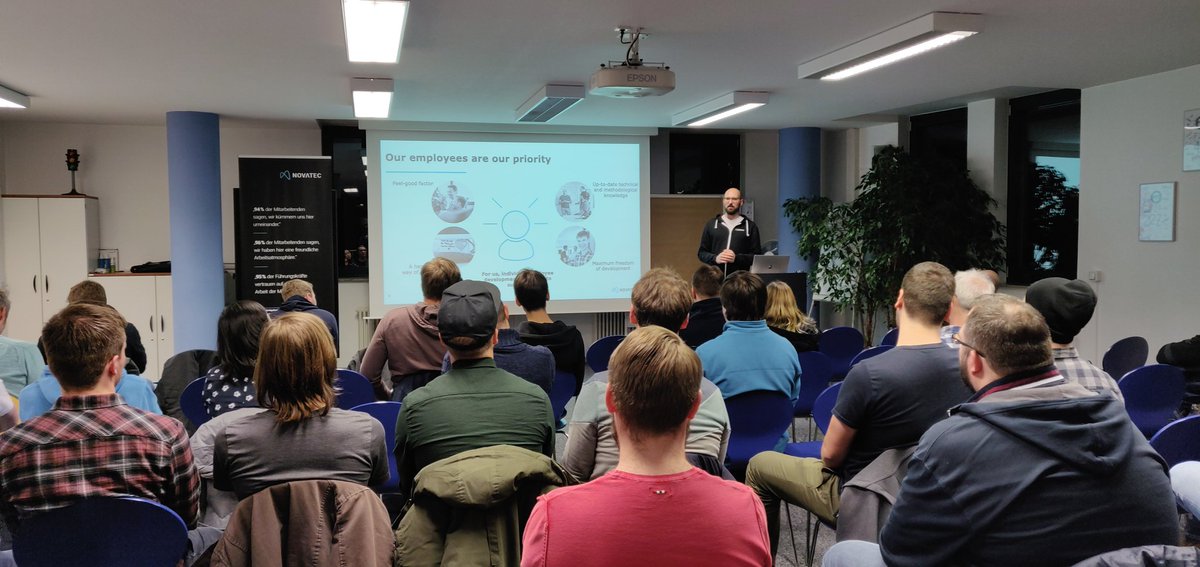 Starting our today's #angular #meetup <a href="/novatecgmbh/">Novatec GmbH</a> Thanks for beeing our host again!