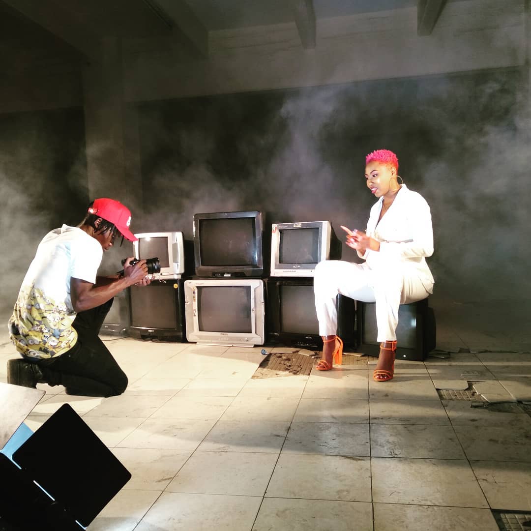 MyMsanii's tweet photo. Dir. Adams @BoloEston from @Royal_Statepics on set with the queen songstress @viviankenya. This was all sorts of awesome.

Book The great @Royal_Statepics for your next music video shoot, concert coverage, weddings, documentary etc. now via @MyMsanii. 

Info@msanii.com
#MyMsanii https://t.co/6UGkMJ5965