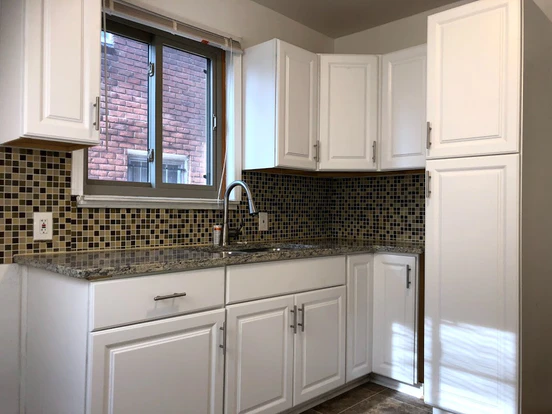 davidhbrooks3's tweet photo. Are you interested in #flipping your home, or finding a #FixerUpper? Check out one of my successful #RehabbedHomes! This older home has now been completely changed into a #ModernInterior. If you are interested in flipping your home contact me today. https://t.co/Z1hRgtcP9o https://t.co/emEDbxkl6a