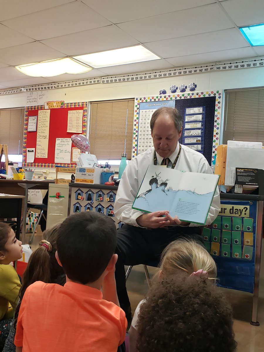 Rlnortonc's tweet photo. Guest readers for #ReadAcrossAmericaWeek2020 https://t.co/yUbRl2bcQc