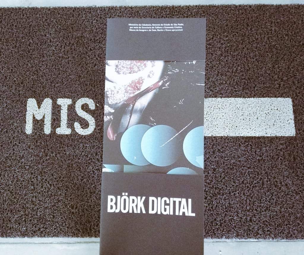 donniedarko73's tweet photo. #tbt #björk #björkdigital #björknomis #mis #missp #mis_sp #exposição björk digital @ mis / sp https://t.co/XritgwP7JW