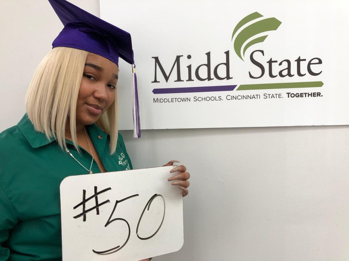 MVPMiddies's tweet photo. CONGRATULATIONS TO MIDD STATE'S NEWEST 2020 GRADUATE, ANIYA MINNEWEATHER!! (#50)
#MiddieRising
#AniyaIsRising
#MiddStateGraduate

@MHSMiddieTweets https://t.co/uHKnUohATx