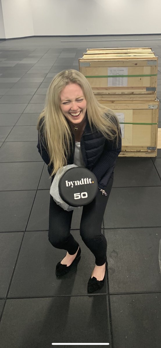 Wondering what happens to a person when they start lifting 50 pound #dumbbells? Here’s <a href="/QueenMolls/">Molls</a> showing off her incredible #strength on move-in day! 😂