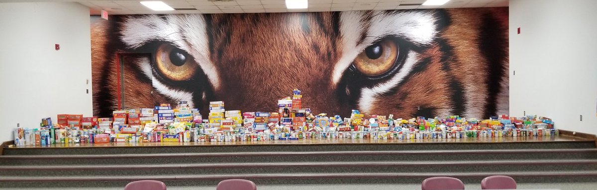 BHMS_SC's tweet photo. WOW Tigers! You brought in a lot of food! Way to go! Beyond proud of you all and your generosity to give back to the community! #BHMSD https://t.co/T5wDd7ZAmR