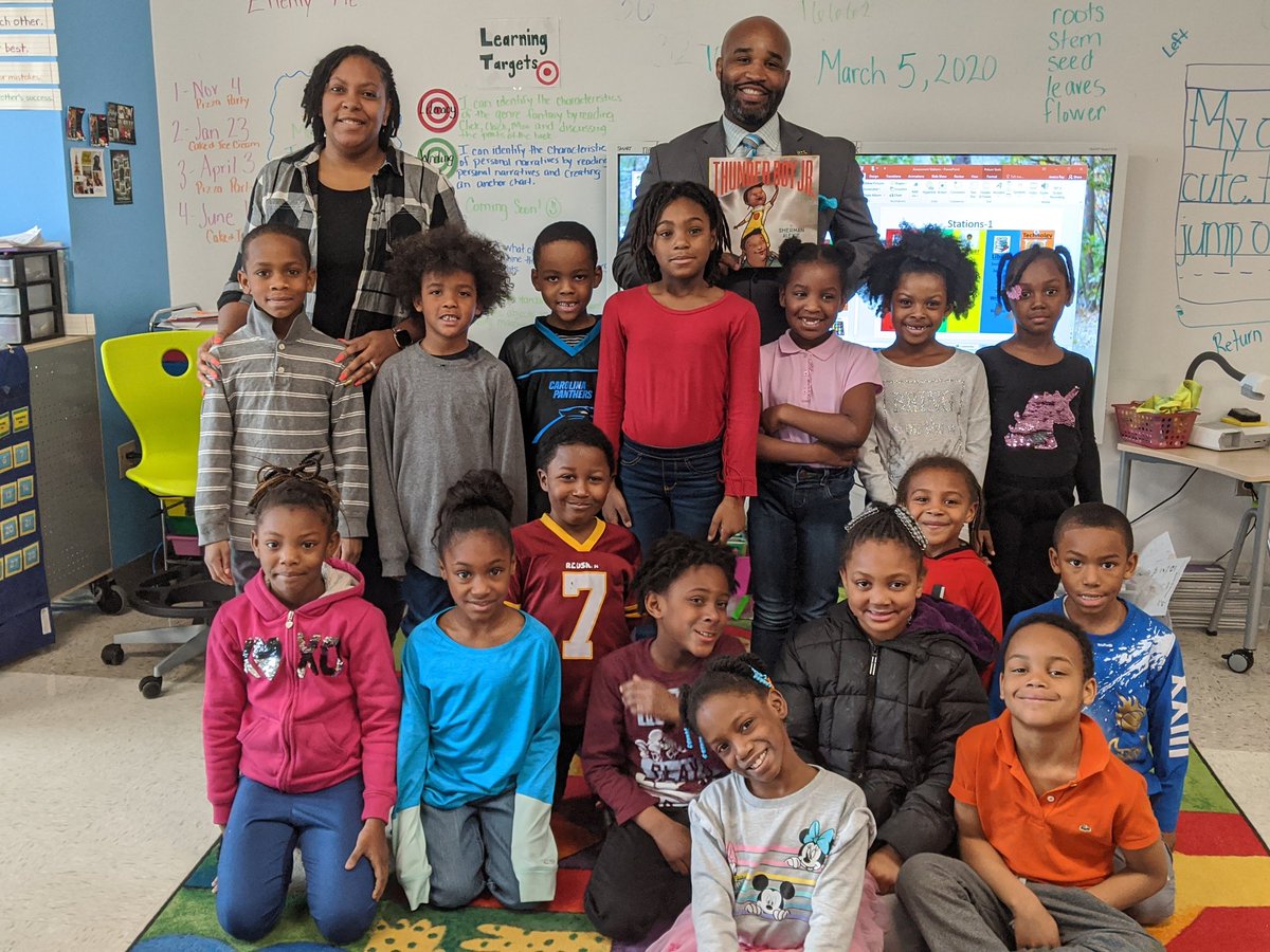 Mrs_Ray_007's tweet photo. Today, we had the pleasure of having @VAeducatorRJW , NNPS Cheif of Staff in our classroom. He read us Thunder Boy Jr. and talked to us about what we have been learning in class. #dsaexplore #nnpsproud #ReadAcrossAmericaWeek https://t.co/whWCuvSQAA