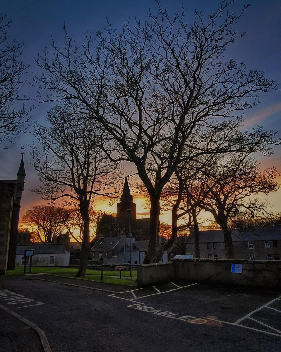 The cathedral tonight, peeking between between the trees amongst a beautiful sunset. #cathedral #stmagnuscathedral #kirkwall #orkneyisles #orkneylife #scotland #highlands #islands #islandstyle #sunset_pics #sunset #sunsetlover #sunsetphotography