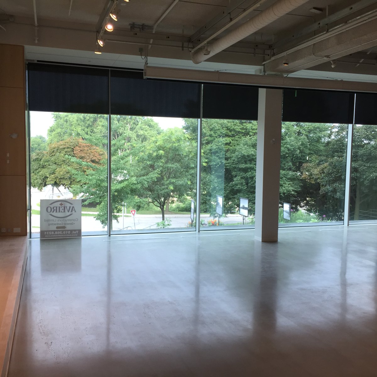 AveiroConstruct's tweet photo. Last night at the Don Smith Commercial Construction Awards - Aveiro Constructors received an award for Institutional Renovation Building Achievement for the Museum London, Centre at the Forks 🎉. #award #constructionproject #achievement #soproud #teamworkmakesthedreamwork https://t.co/iDRaMGByay