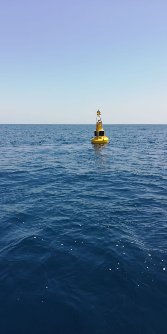 El día de hoy se instaló oficialmente en el mar la Boya Oceanográfica del #MIOCIMAR en Quepos 🌴🌊 @cimarucr @UniversidadCR #buoy #ocean #oceanscience #marinescience #oceanography #UCR #CIMAR #MIO🏝️💪🏽🇨🇷