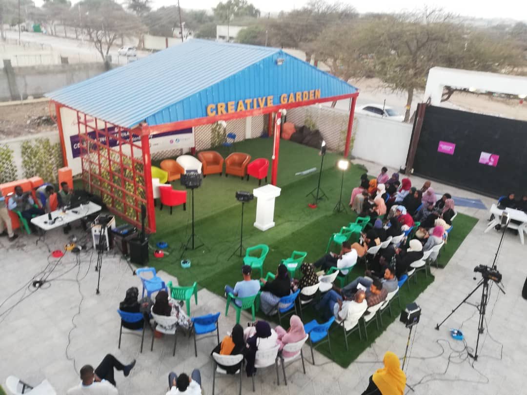 siradinitiative's tweet photo. A huge amount of appreciation goes to @HarHub specifically our own @sisterkhadra for hosting our launching celebration 🎉. Thanks once again for your cooperation. We will surely come back again 😅

#Siraadinitiative
#GenerationEquality 
#Iwd2020 https://t.co/za0h7aFLka