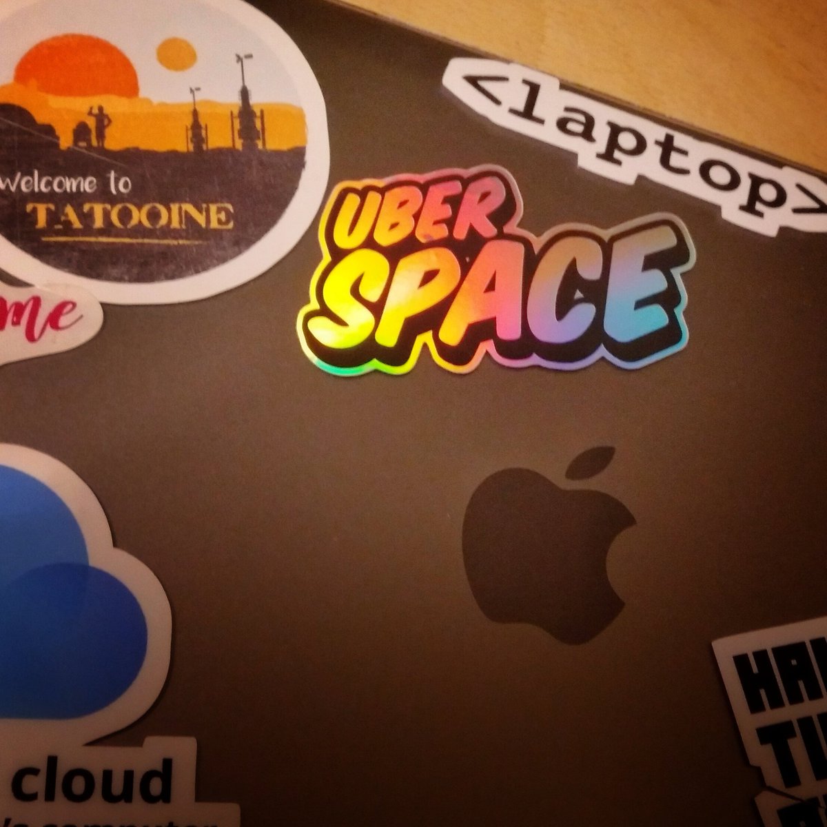 titusgast's tweet photo. Ich feiere meinen neuen #uberspace-Sticker jetzt schon hart. Danke, @ubernauten! Macht sich gut auf meinem Laptop. 😍😎♥️ https://t.co/brClyJIb1i
