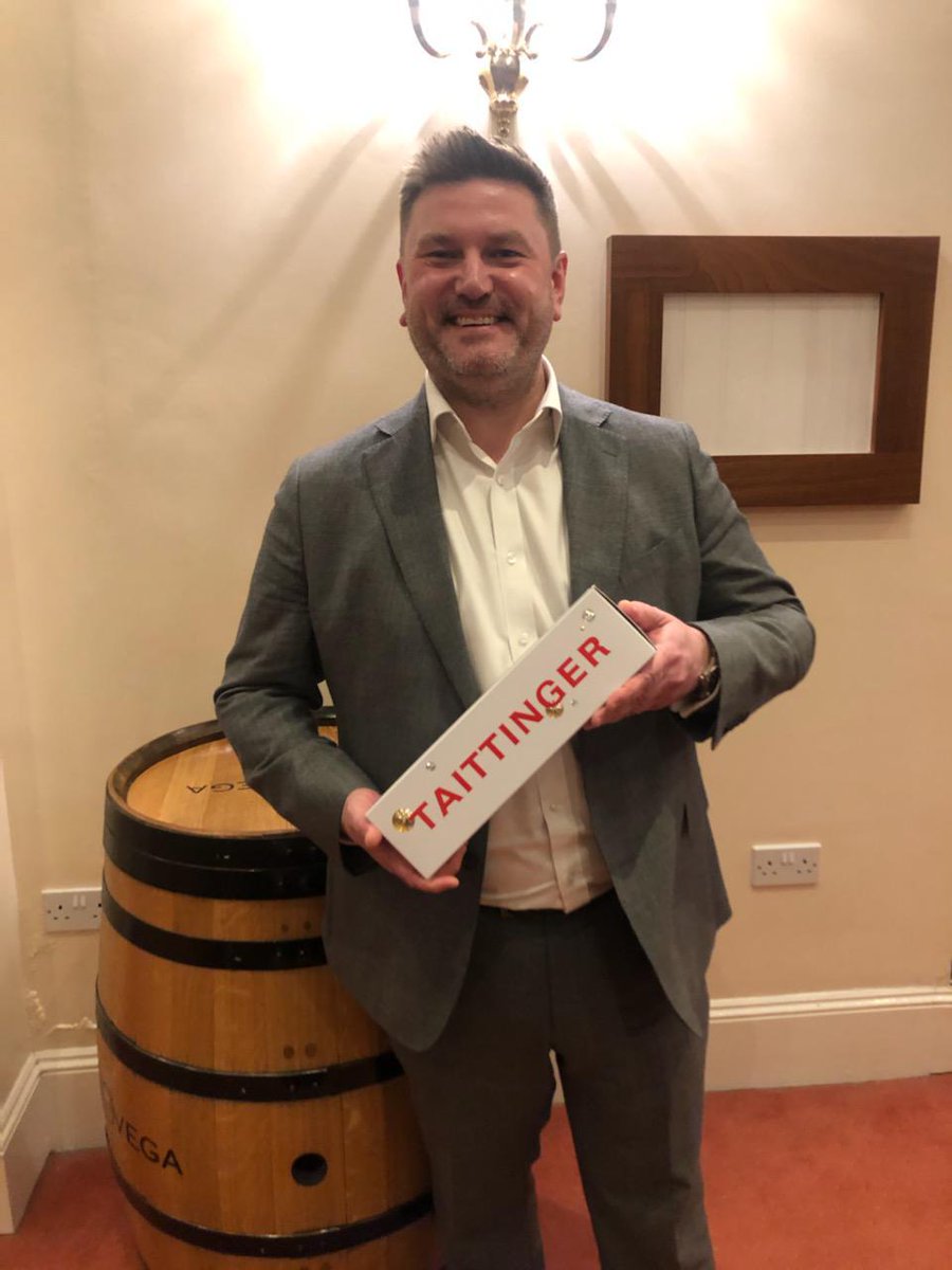 Folgateltd's tweet photo. The winner is Paul Whiston from Pace Ward Insurance
Thank you for all your support. Enjoy the bubbles! 🥂#compassconf2020 https://t.co/QZbg9Y842Q
