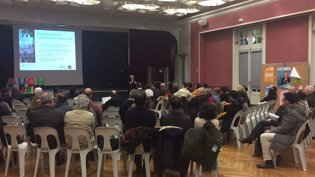 SPoublan's tweet photo. + de 60 personnes artisans commerçants porteurs de projets ou habitants d’Auch présents pour échanger sur l État des lieux des commerces de centre ville https://t.co/iVcwVGnktf