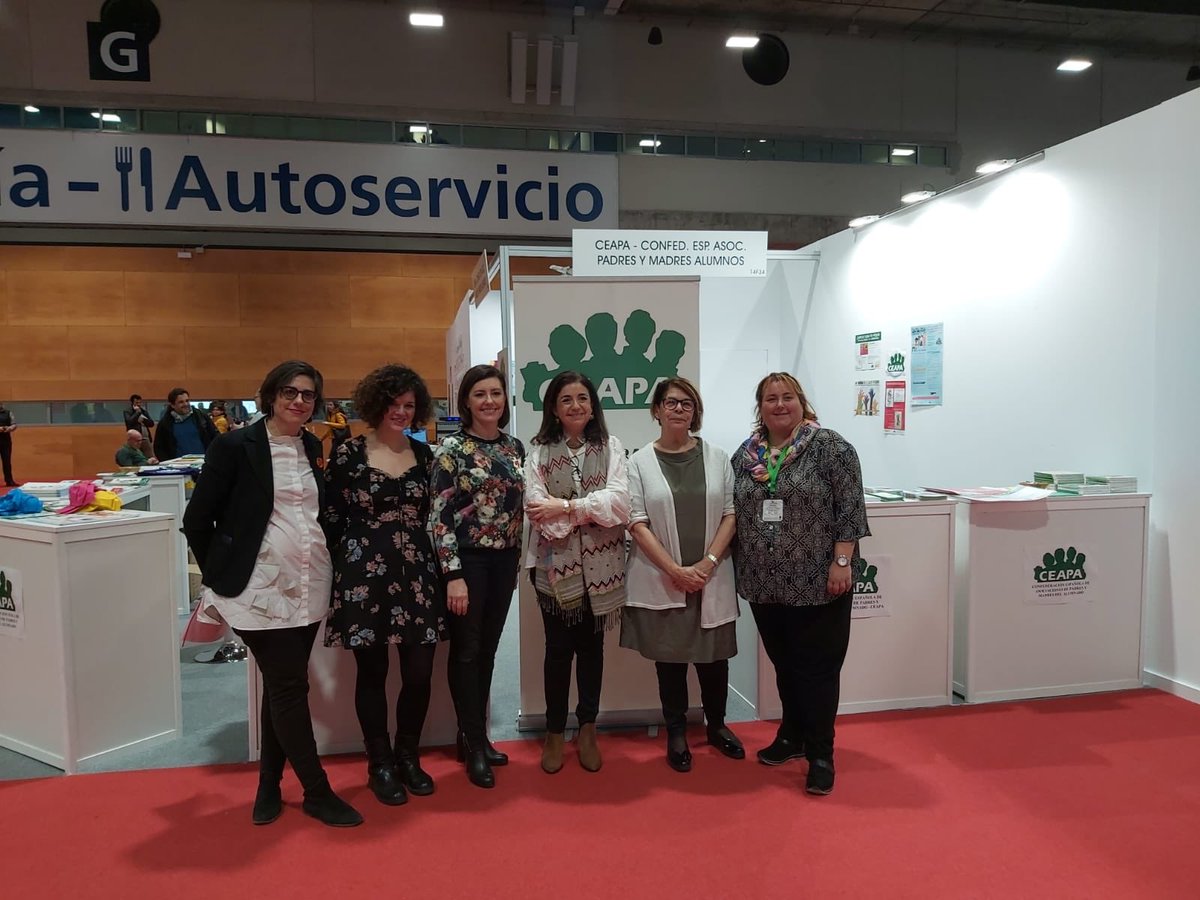 belitagl's tweet photo. Muchas gracias @ceapa_oficial por organizar la mesa de debate en #AULA2020 Hablar de Educación es hablar del futuro de nuestros hijos e hijas, del futuro de nuestro país. @gpscongreso #EducaciónPública https://t.co/h4ZUaRZt6Z https://t.co/MbEOAYf3db