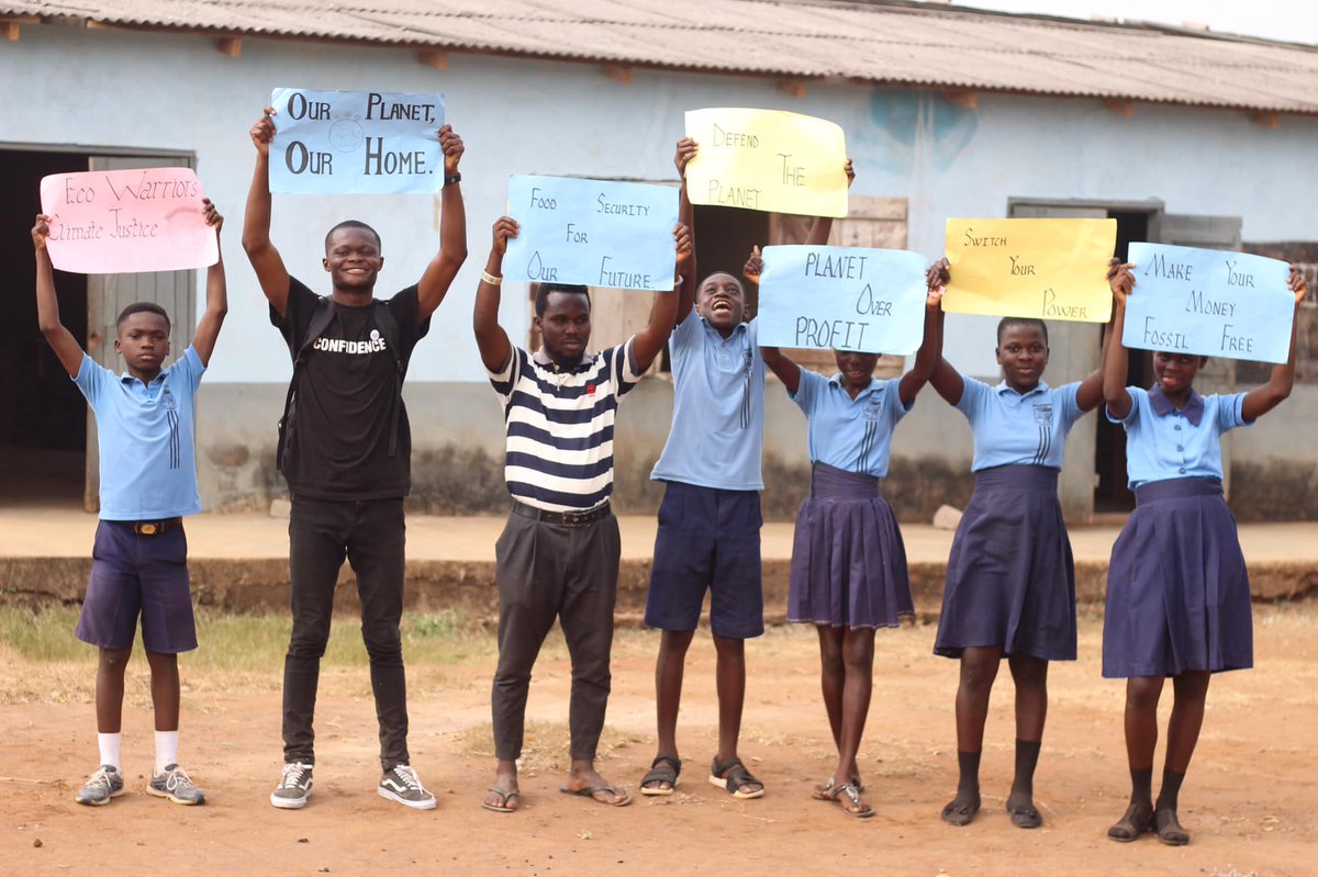 WorldMeritOrg's tweet image. "For this year's Valentines Day, I want to make the earth happy, that is my gift to mother earth."💚

Read his full story and support Confidence, who wants to organise this activity more frequently, here:
shorturl.at/mvwHP

#WorldMerit #WorldMeritGhana