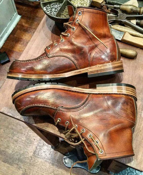 jacob_nyc's tweet photo. Our masters can help with all your leather repair and shoe repair needs!
https://t.co/tpGdI4zfGB
#shoes #shoerepair #repair #leather #craft #handmade #NYC https://t.co/ONjr2U0H07